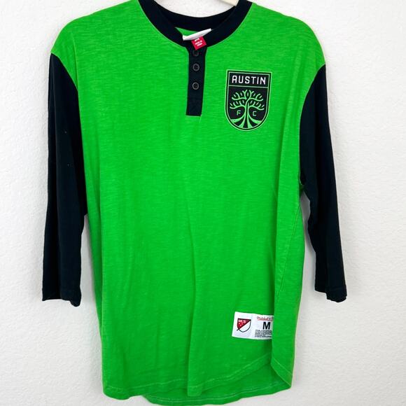 Mitchell & Ness Mens Austin FC Henley Shirt Size M MLS Soccer 100% Cotton Green - Picture 1 of 9